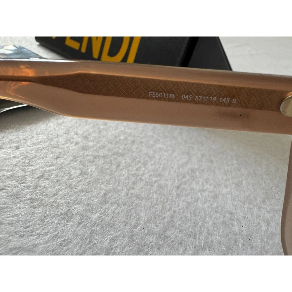 NEW FENDI Frames FE501181 045‎ 52 CLEAR PINK EYEGLASSES 52-19-145mm Case Cateye